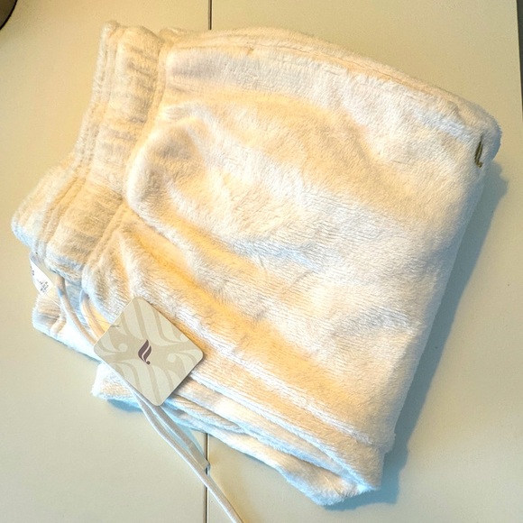 Cozy Cord Wide Leg Pants - Picture 2 of 6